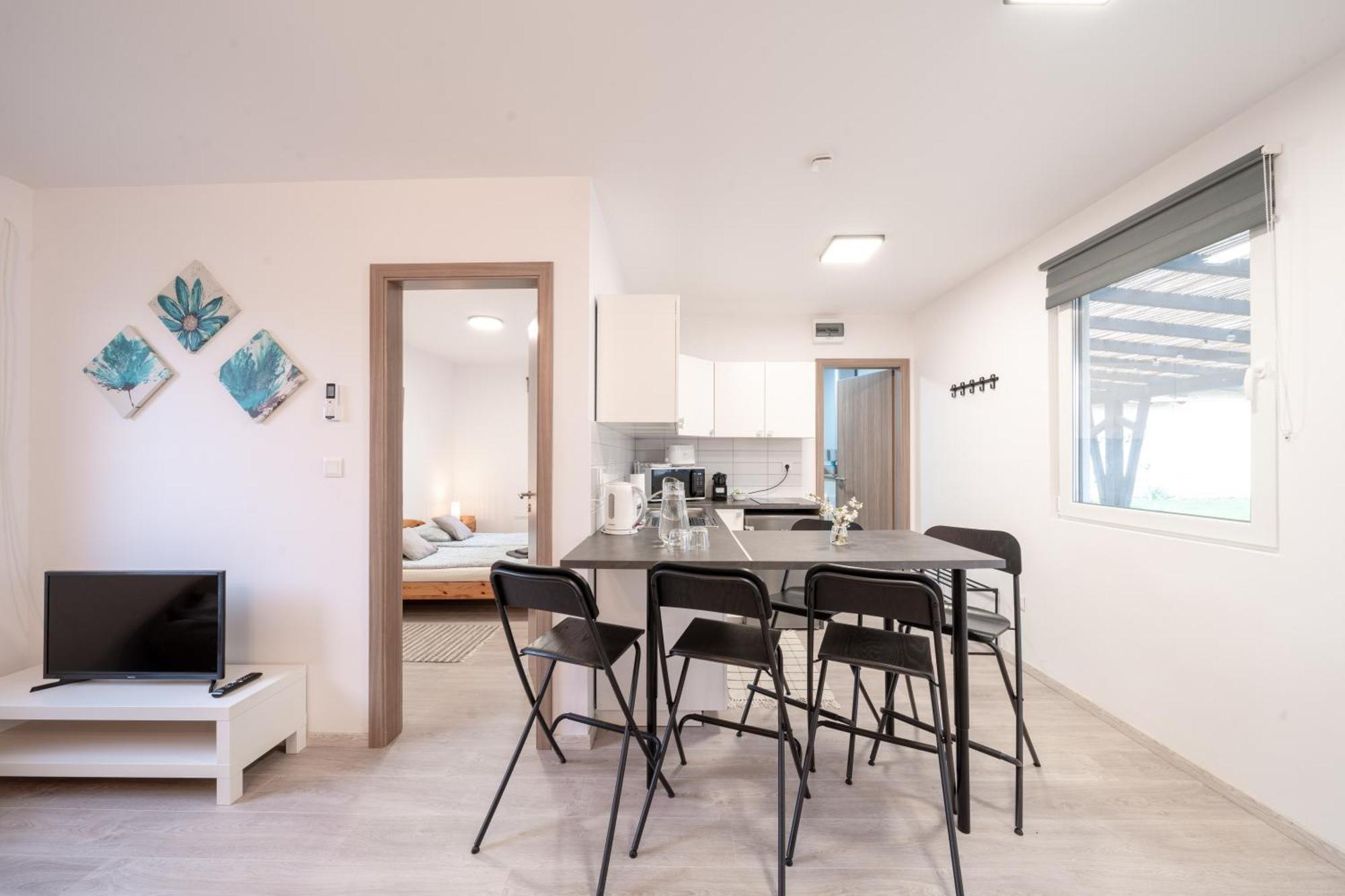 Tisza-lak Apartmanhazak